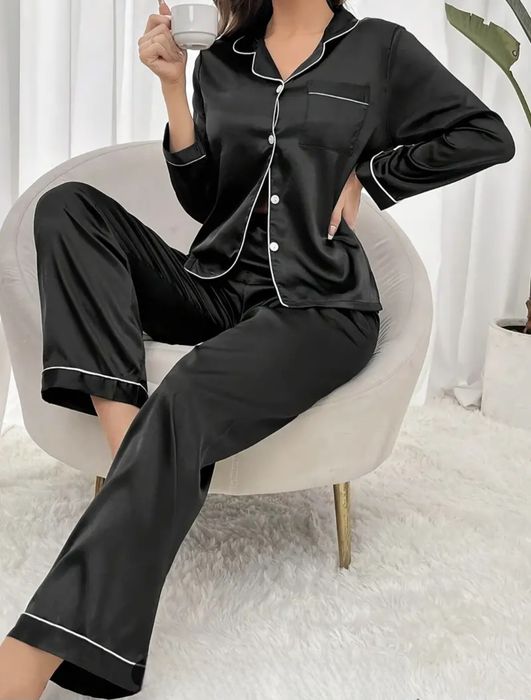 Pijama satin negru clasic