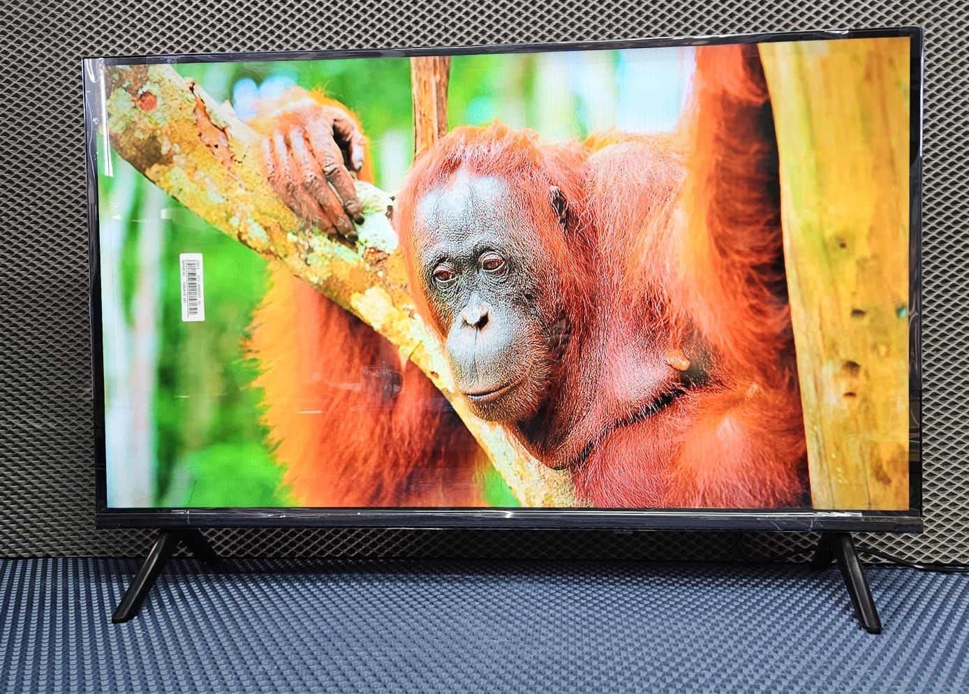 НОВЫЙ smart TV Android 32/wifi/youtube в коробке/не пользовались.