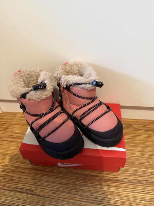 Изключително запазени детски обувки! Размер 23! Nike, Zara, Reserved!