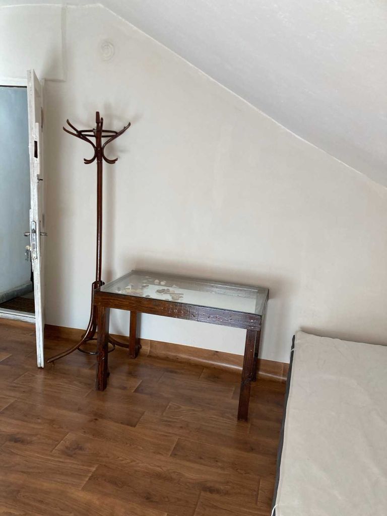 Дава се под наем Едностаен апартамент в Варна, Левски - 16 кв.м за 127.5 € - Снимка #4