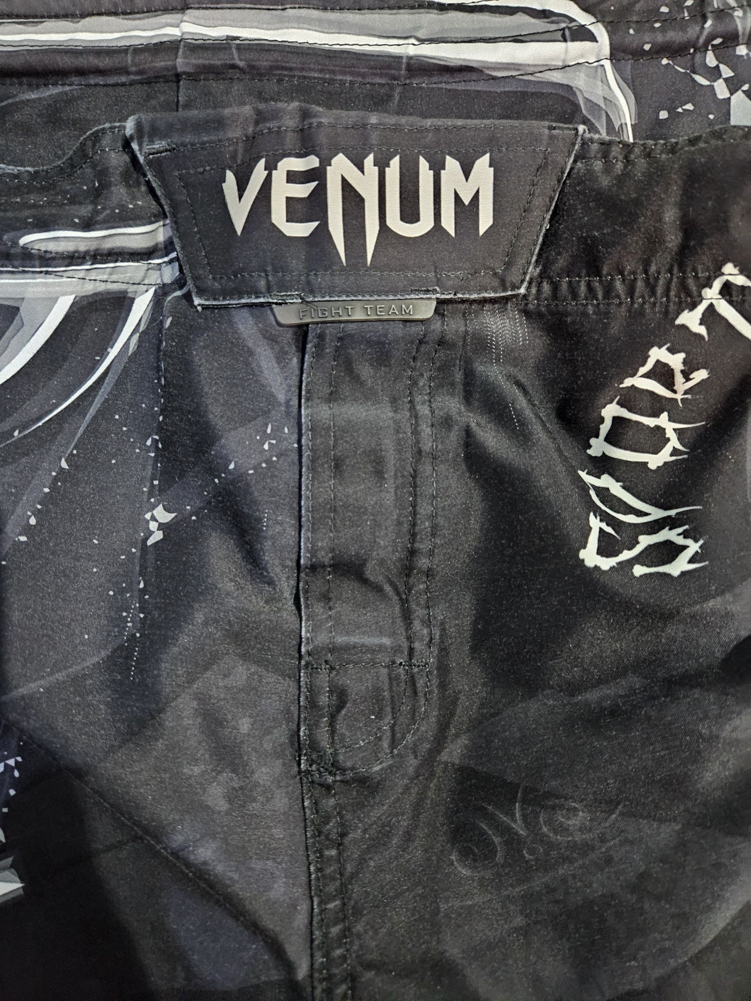 Venum шорти оригинални
