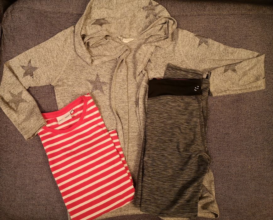 Set haine fete, vesta, tricou, colanti, 134-140, stelute, dungi