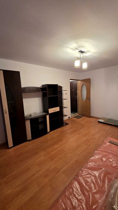 Vand sau schimb garsoniera cu teren agricol