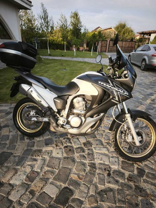 Hondat Transalp 700