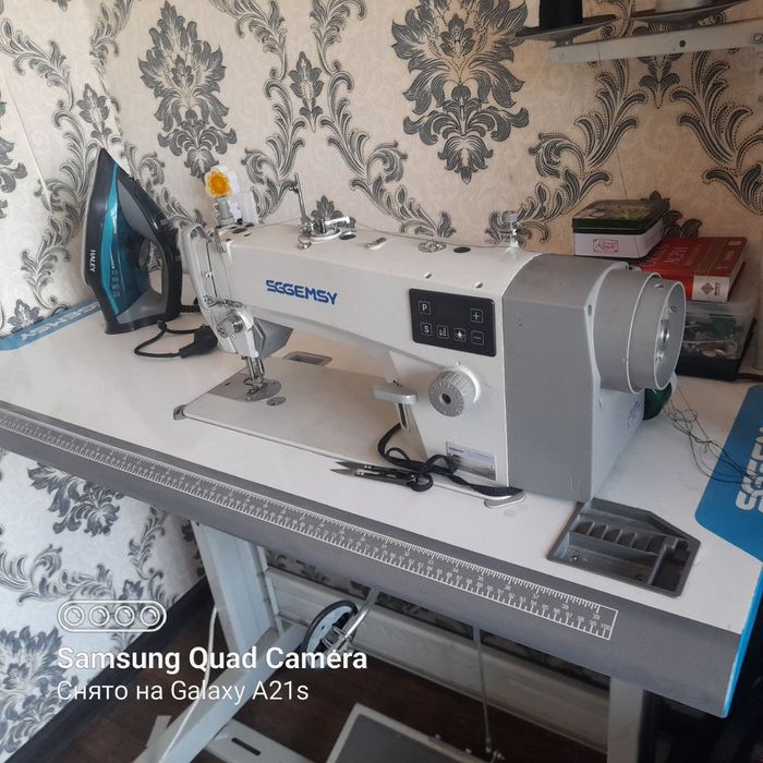 Швейная машинка .