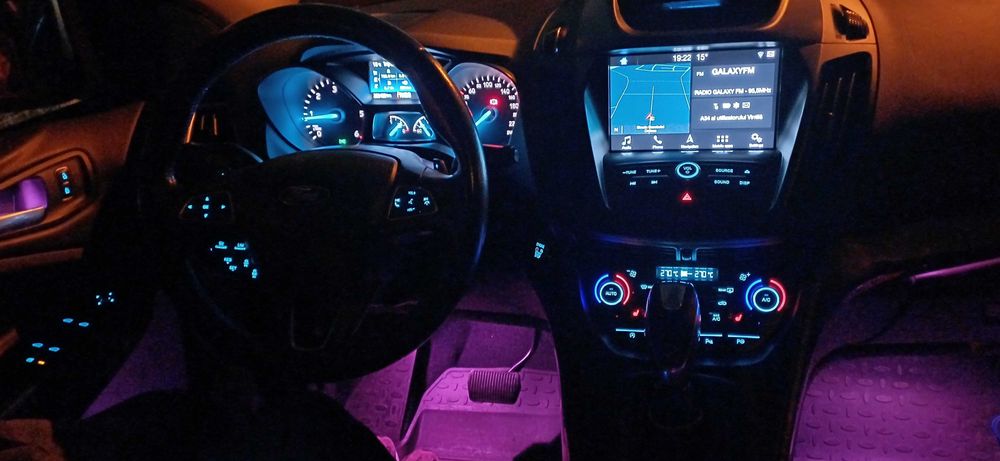 Ford kuga 2017 full option/Panoramic/4×4