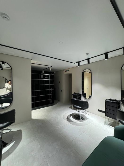 Сдается место для парикмахера