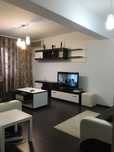 Vand mobila Living , set comoda tv si corp rafturi  suspendat