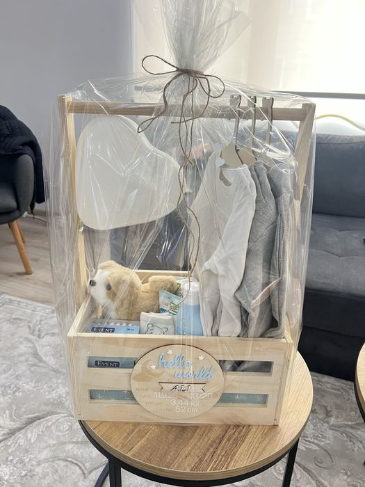 Подарък новородено бебе момче/момиче, изписване, кръщене, погача