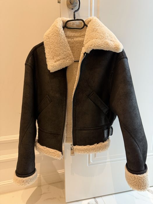 Късо зимно яке Mango