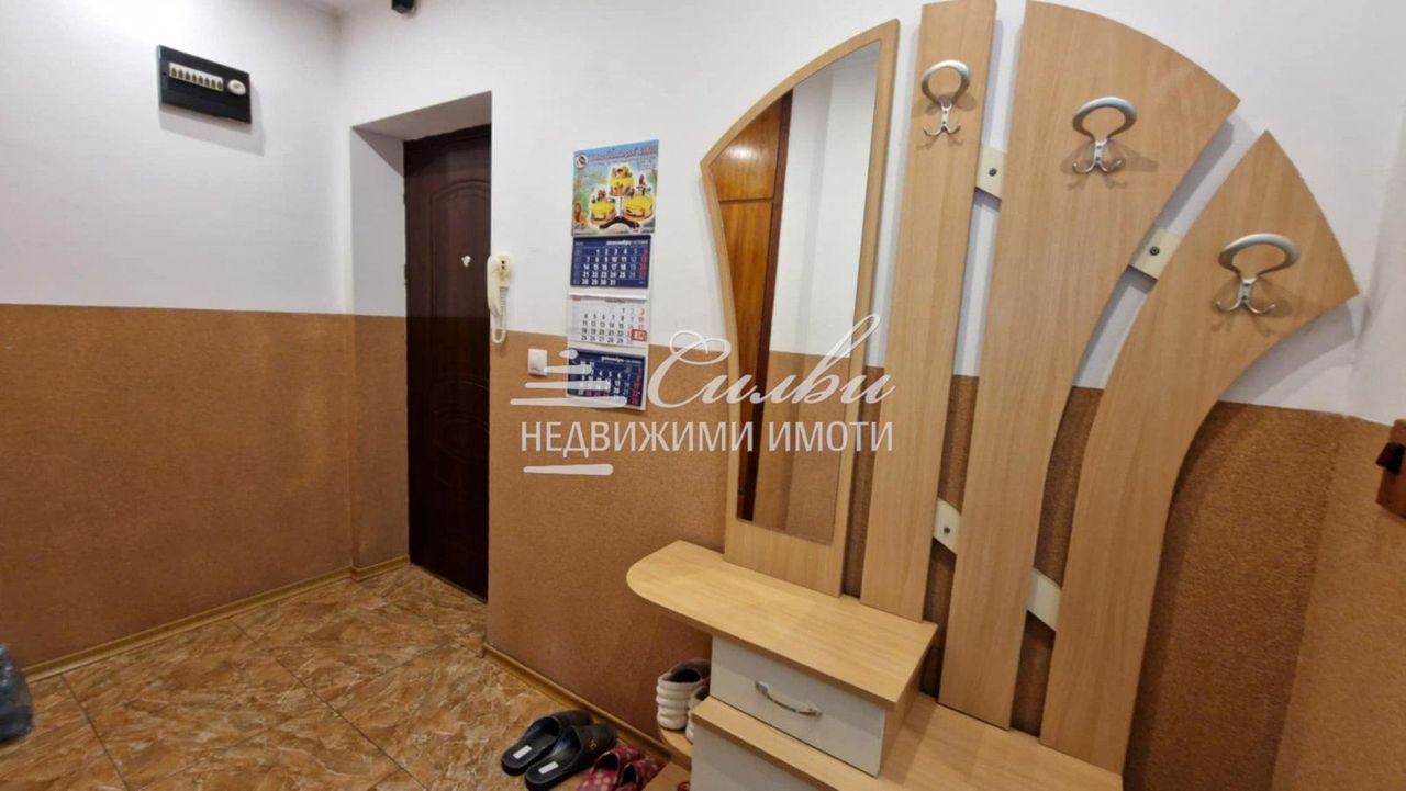 Продава се Двустаен апартамент в Шумен, Център - 51 кв.м за 2400 €/кв.м - Снимка #6
