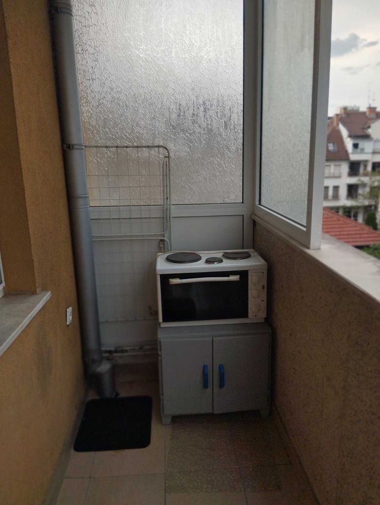 Дава се под наем Едностаен апартамент в Стара Загора, Център - 50 кв.м за 204 € - Снимка #5