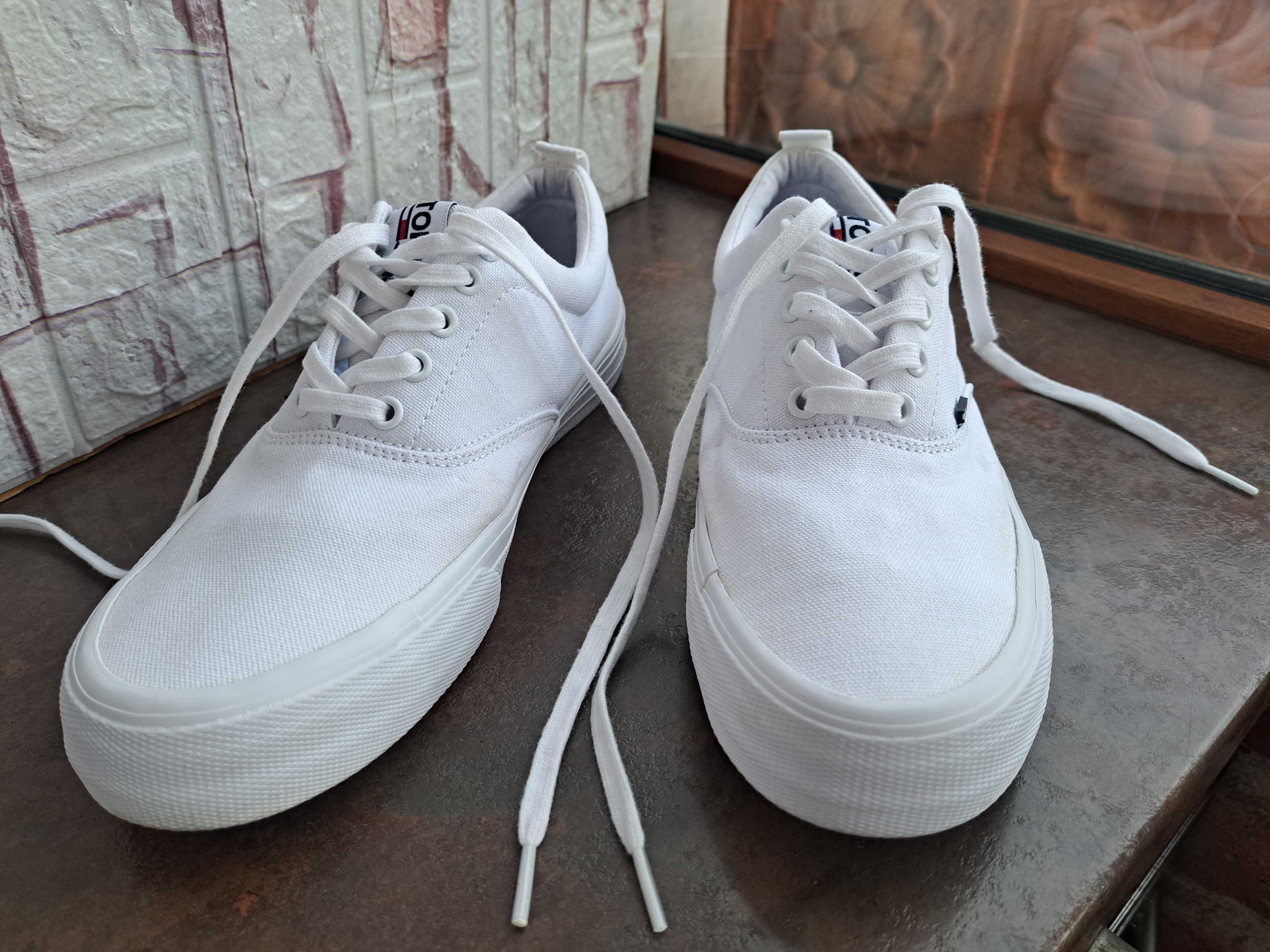 мъжки гуменки,спортни обувки,летни кецове,Tommy Hilfiger,платненки,43