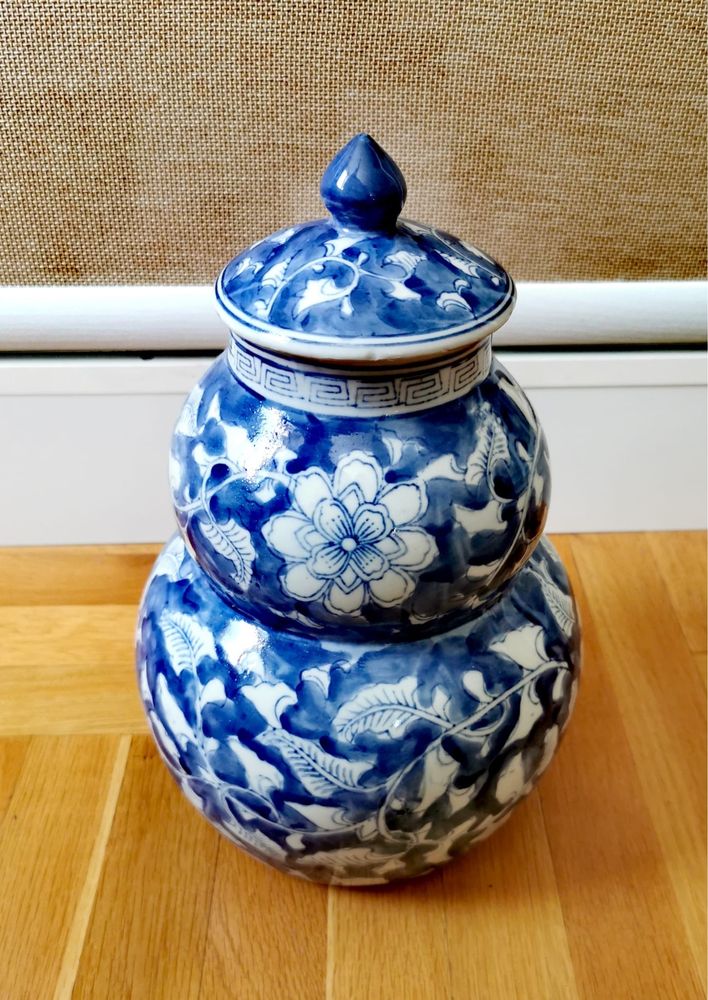 Антикварна китайска порцеланова урна купа DOUBLE GOURD BOULBOUS vase