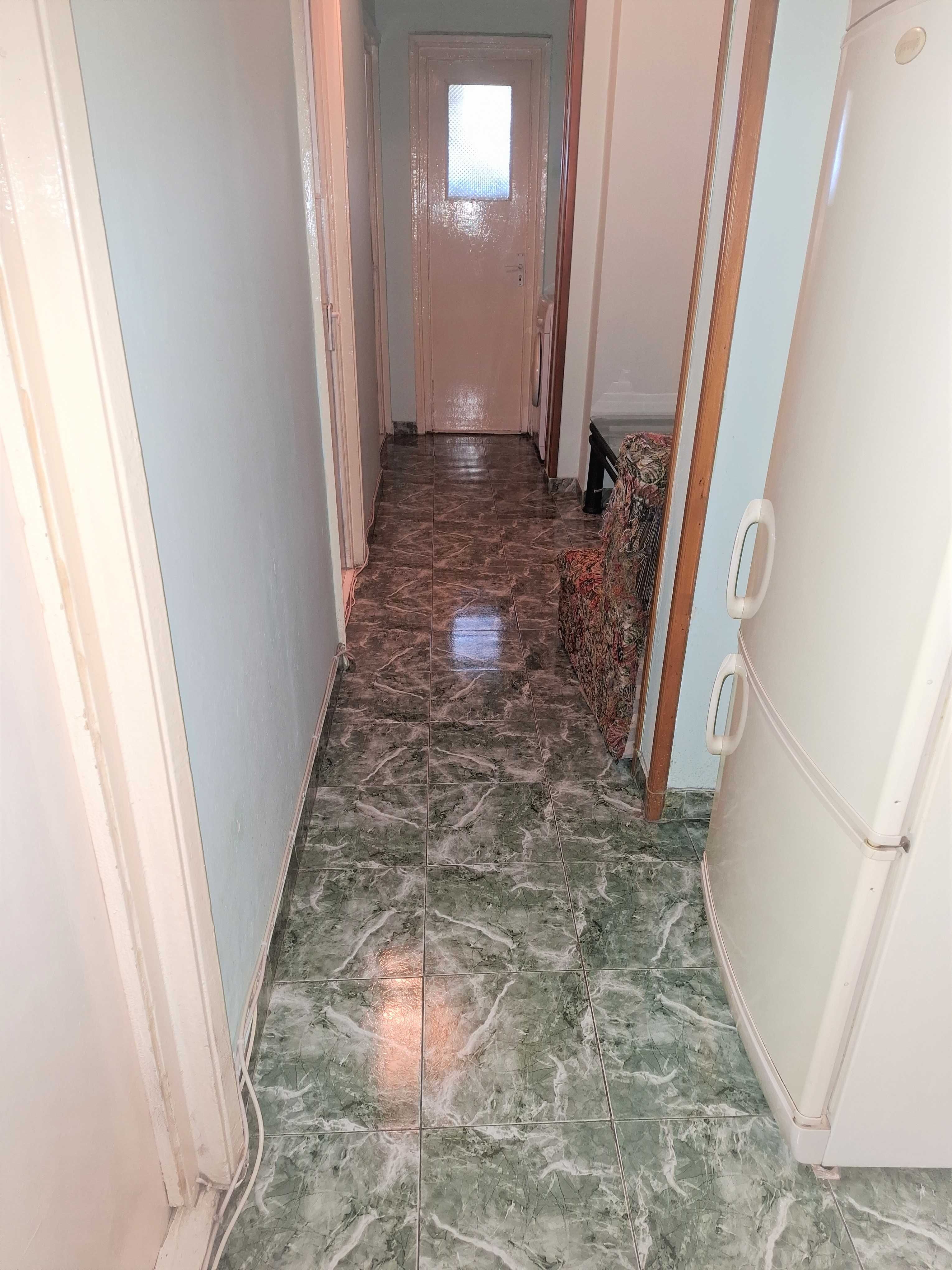Proprietar, vând apartament 4 camere, Călărașilor, etaj 1, Viziru III