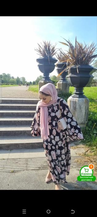 Кўйней худди расимдака туради