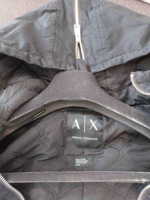 Armani exchange 100% Оргиналено Яке много подходящо за сезона