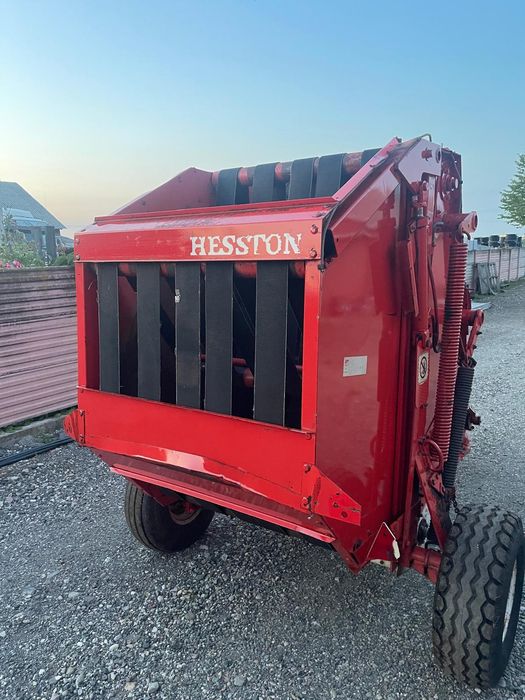 Presa baloti rotunzi balotiera manuala Fiatagri Hesston 5530 mica de d