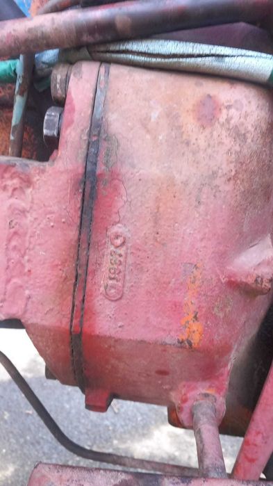 Vând tractor u650 din 87.original de fabrica perfect funcțional