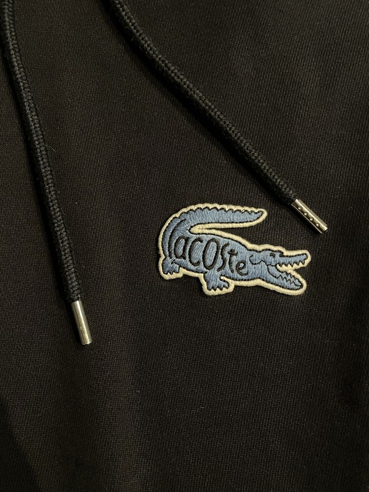 Lacoste суичър