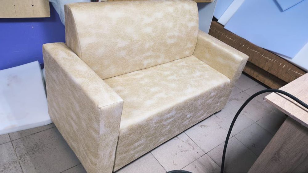 kafe barlar uchun divan krislo stol stullar optom narxlarda