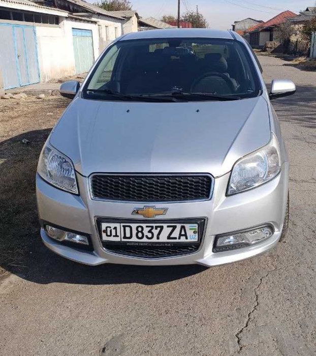 Продам свою нексию 3