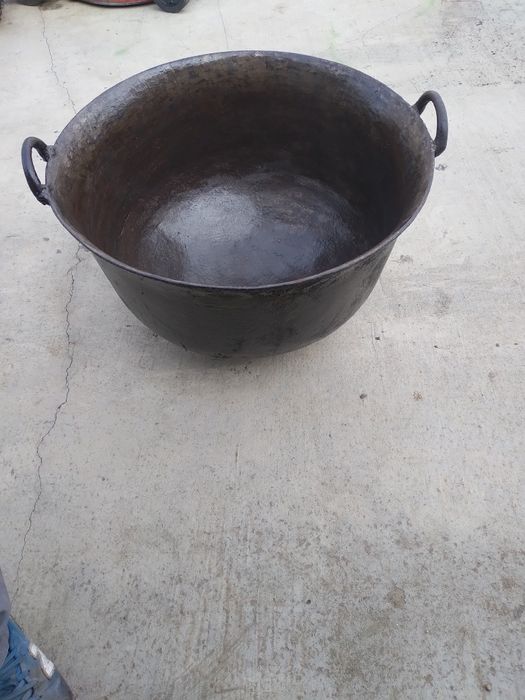 Ceaun din FONTĂ  -  85/90 litri