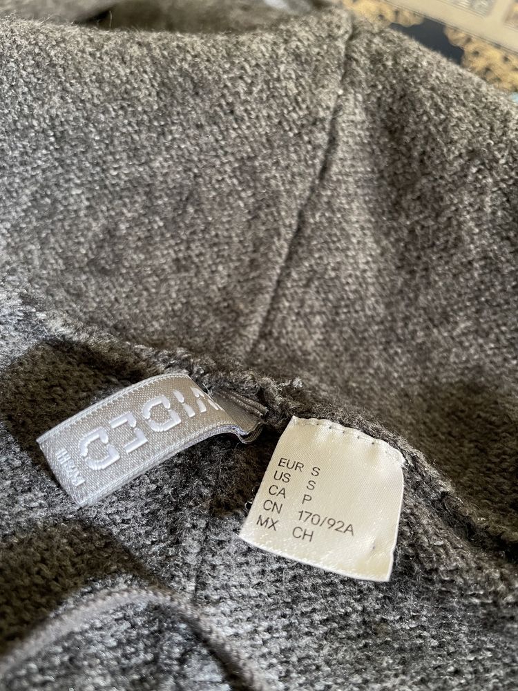 Жилетки HM (DIVIDED); Asos; Zara