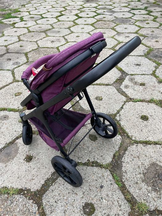 Carucior Chipolino AVIA 3 in 1 bine intretinut!