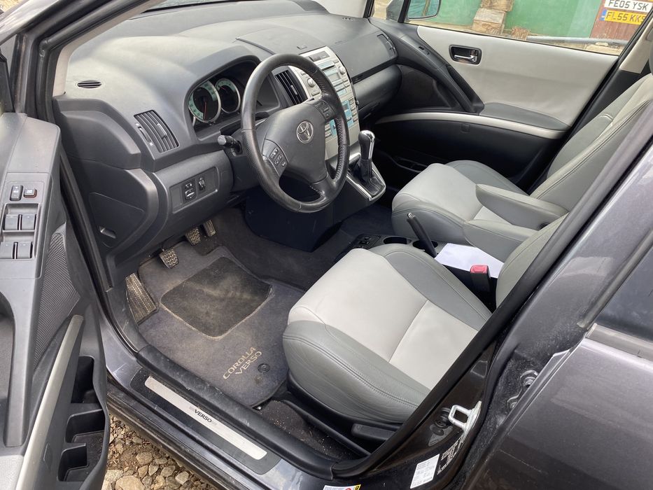 Toyota Corolla Verso Тойота Корола Версо d4d На части!