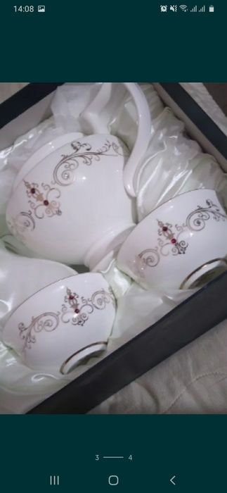 Чайный набор. Качественный из 6 пиялушек и чайника