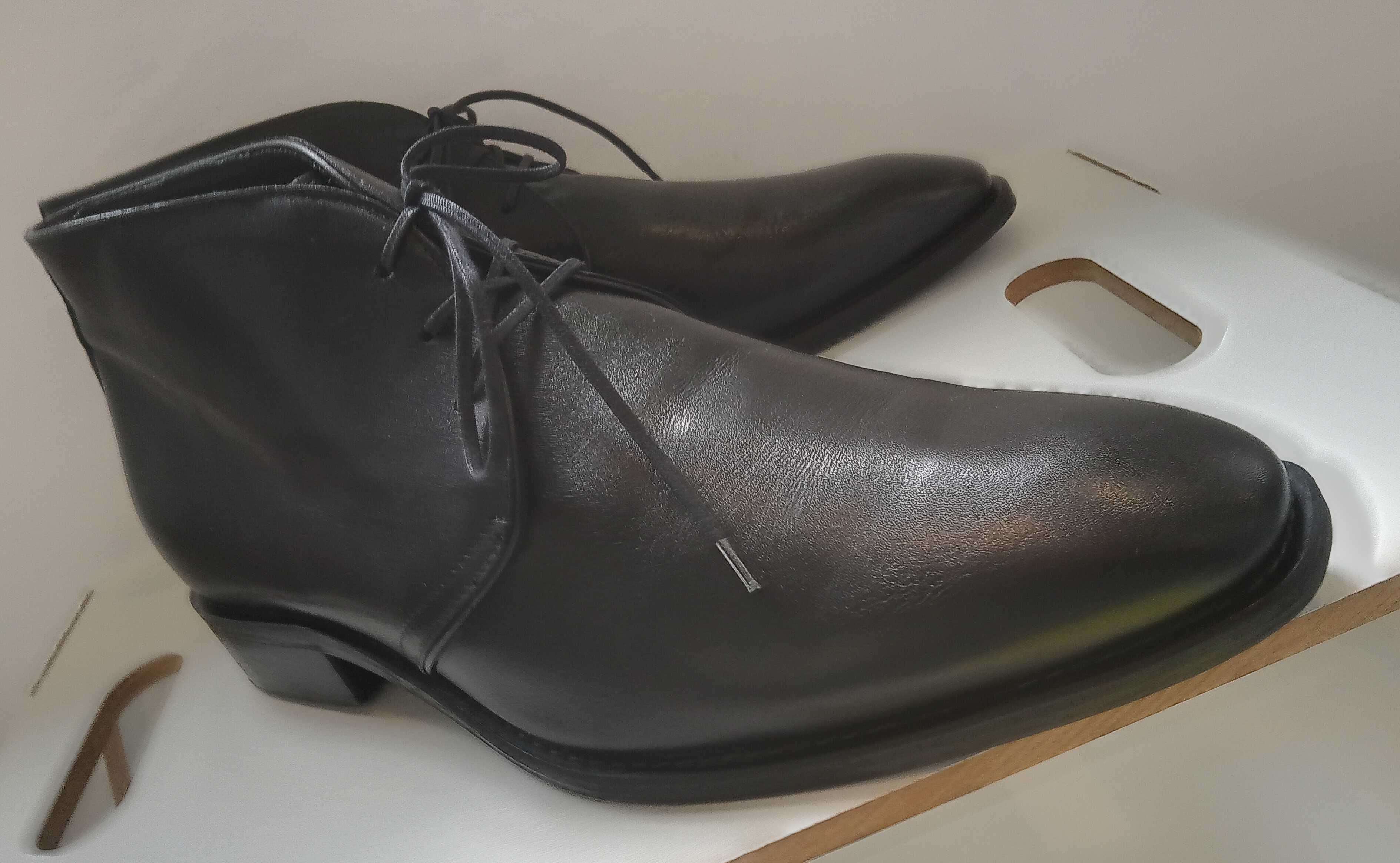 Ghete chukka 44 lucrate manual Daniel Kennet London piele naturala