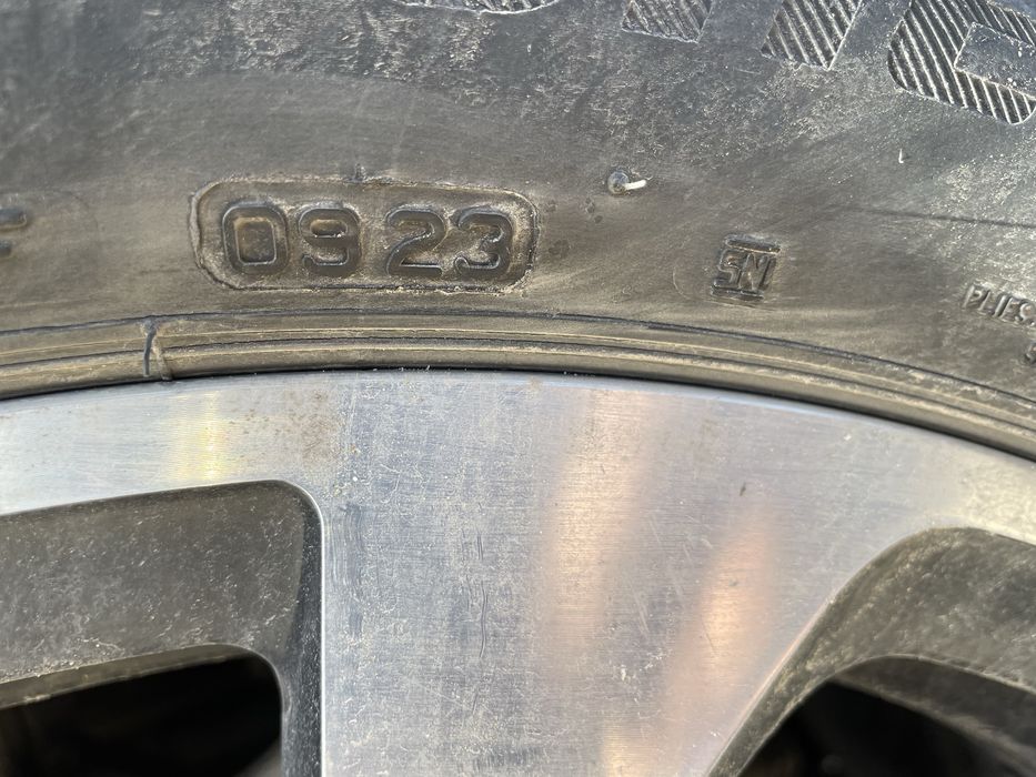 Гуми 2 бр бмв i3 175 60 19