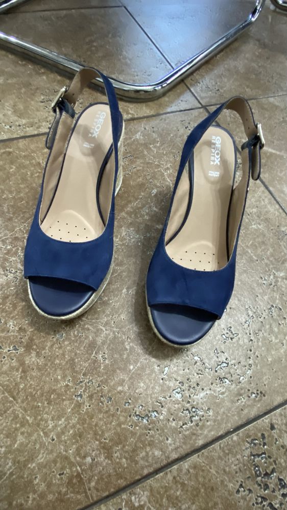Sandale cu platforma nr 38
