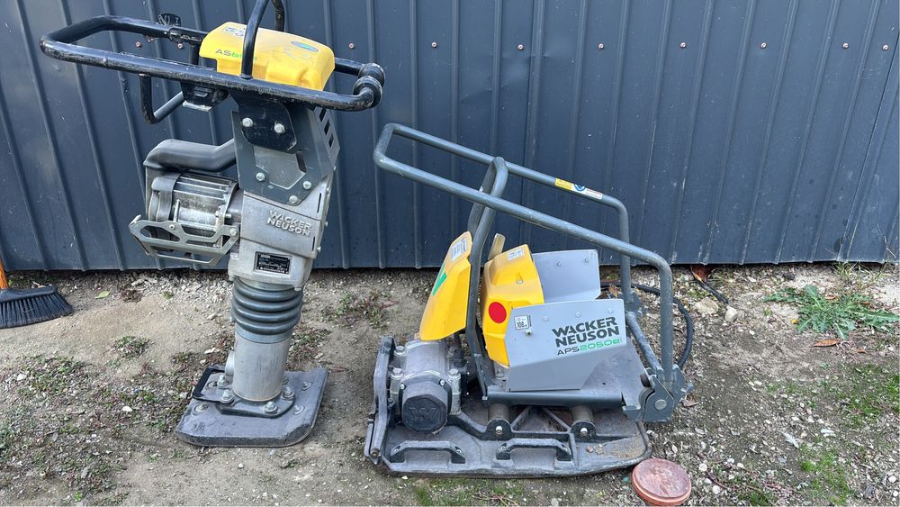 Inchiriez placa compactoare Buzau  /mai compactor +
