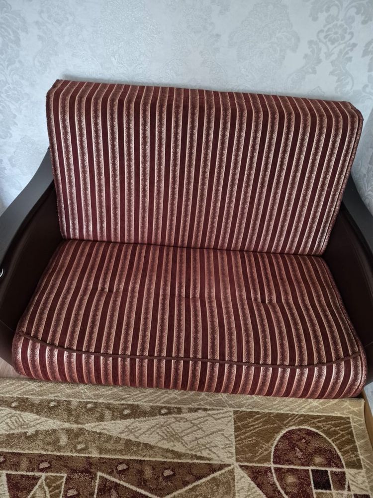 Диван сатылымда, Продаю диван