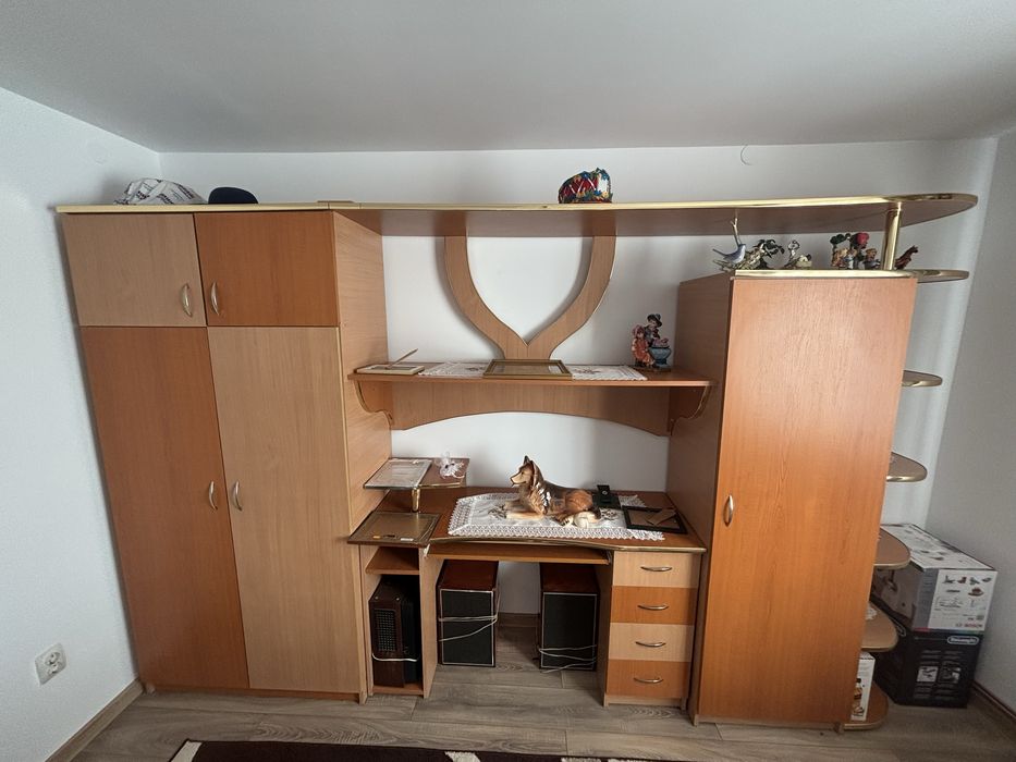 Vand mobila ij stare foarte buna