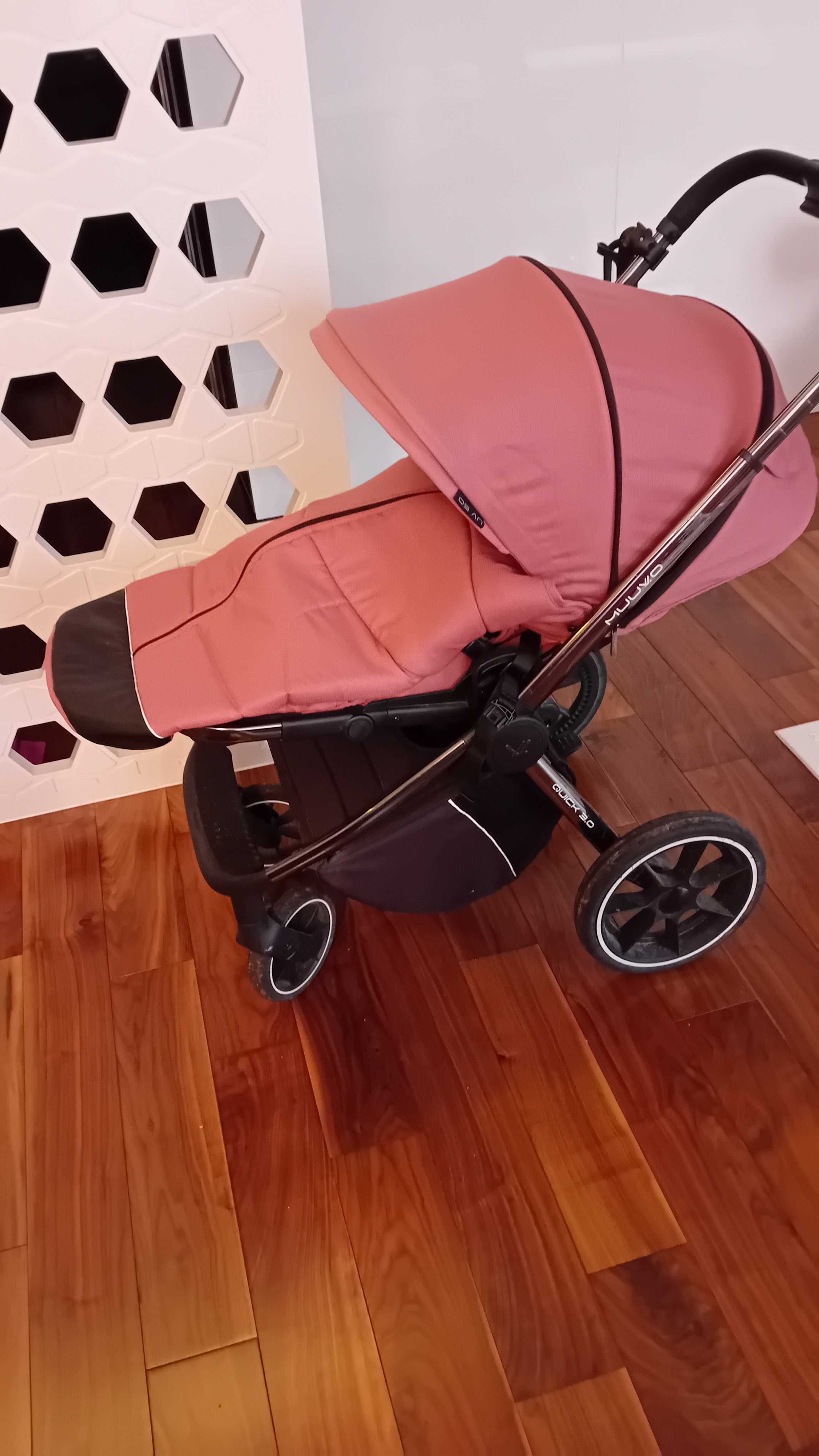 Бебешка количка QUICK 3.0 Black Chrome - MUUVO
