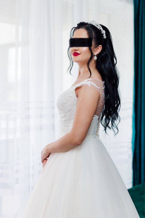 Vand rochie de mireasa