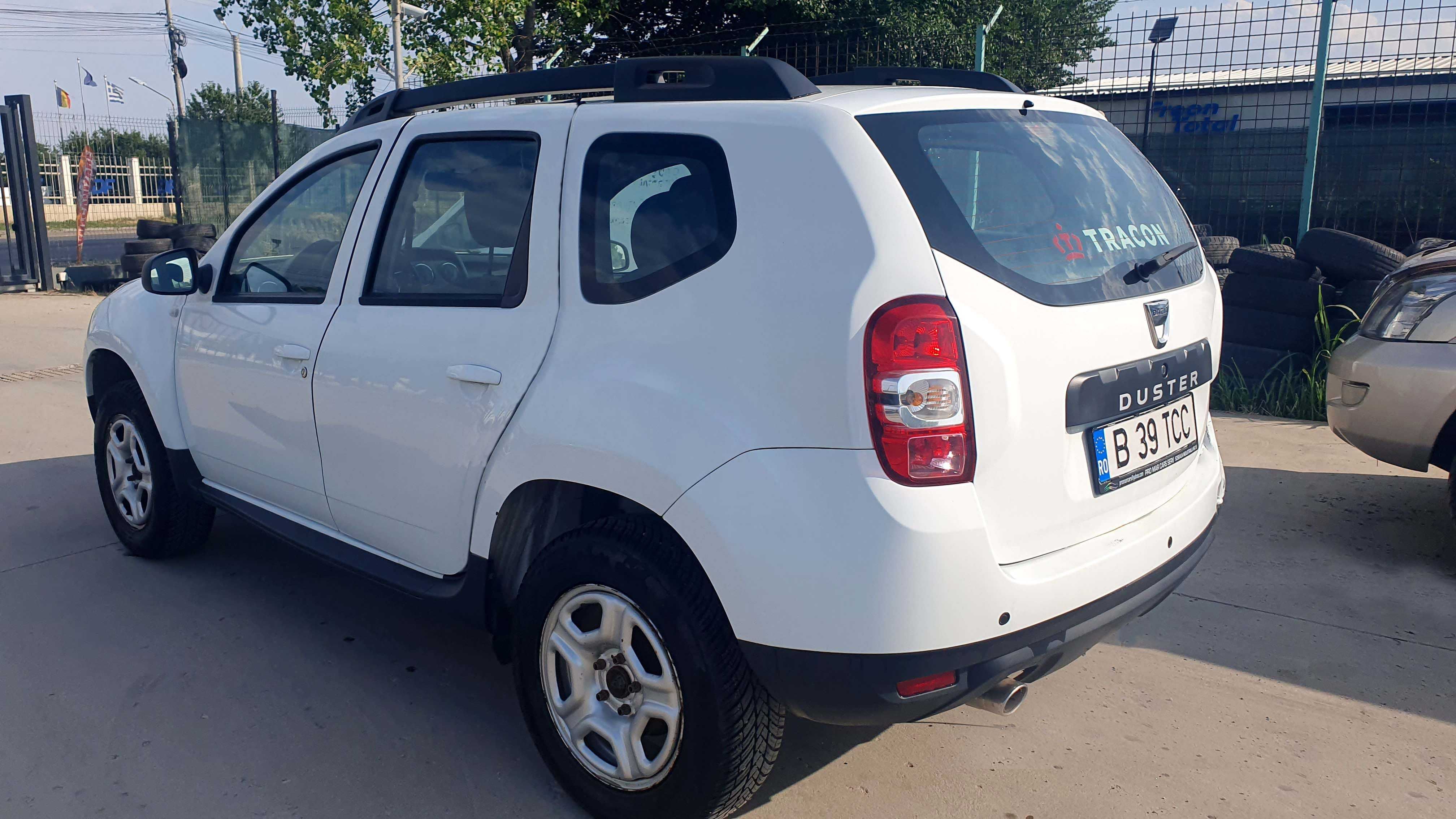 Dacia Duster 1.6i, 4x4, 2017, Aer conditionat - avariat