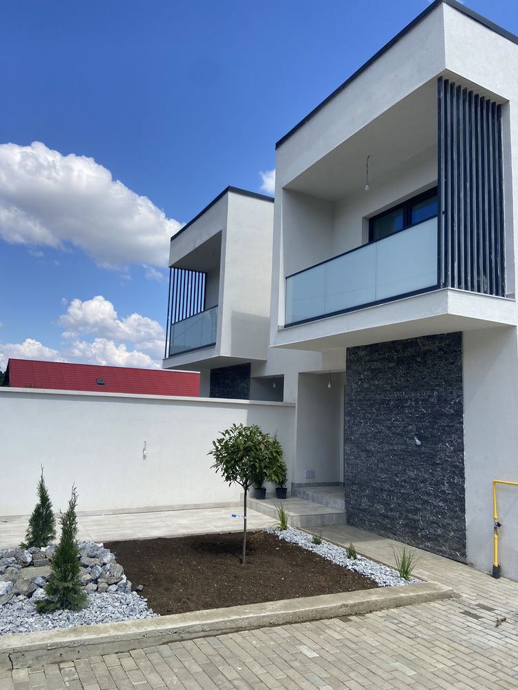 Casa tip duplex modern