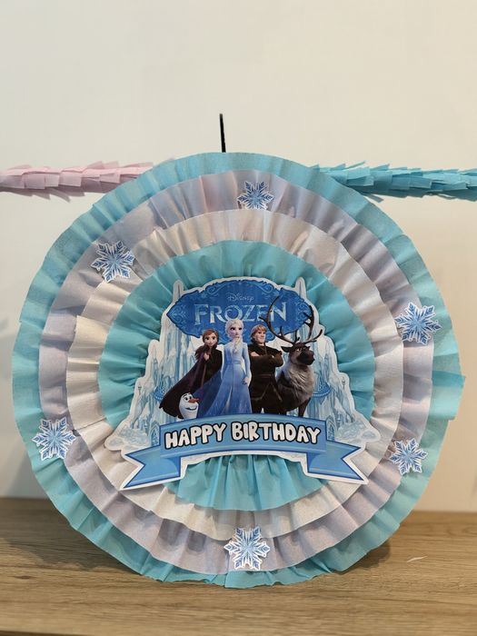 Frozen пинята с Елза и Анна