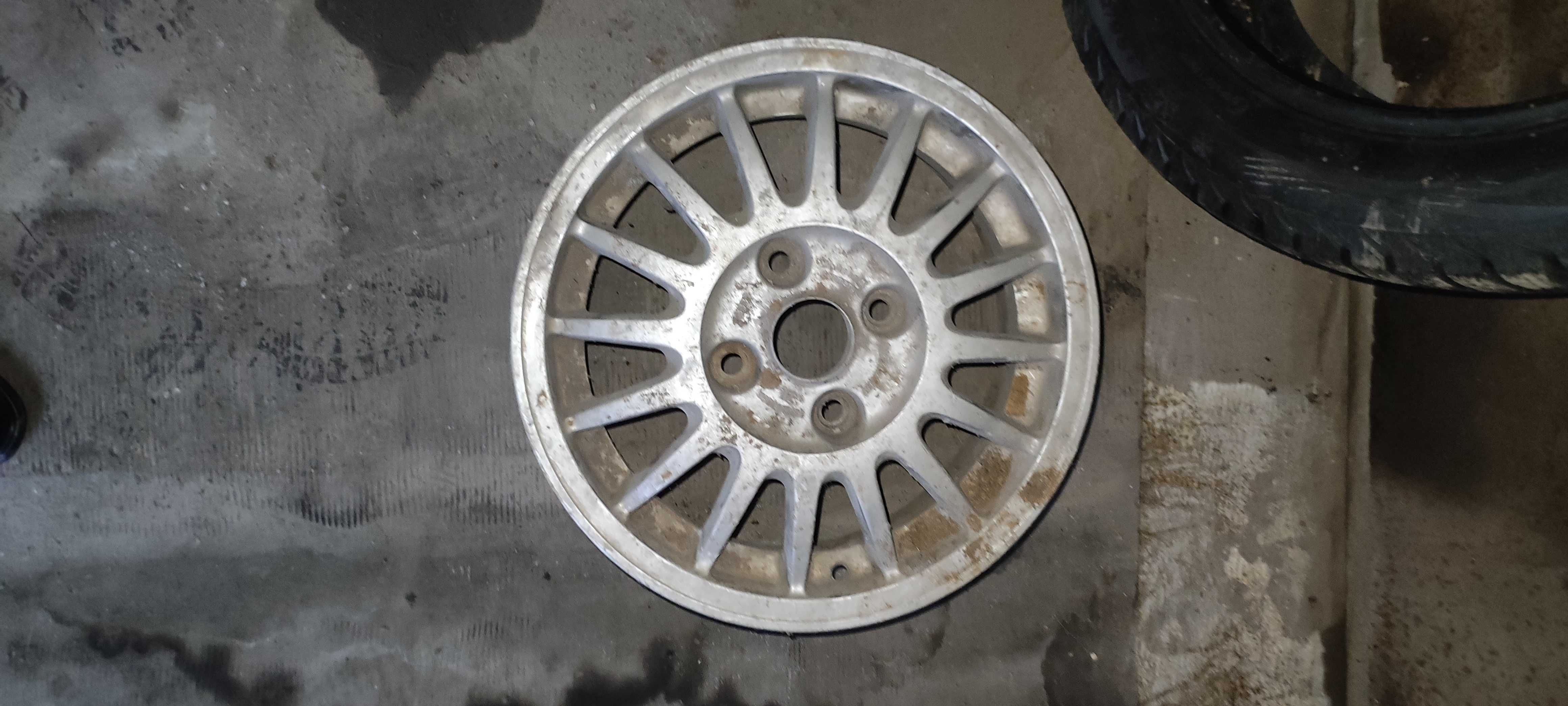 Продам диск на ауди 80/100