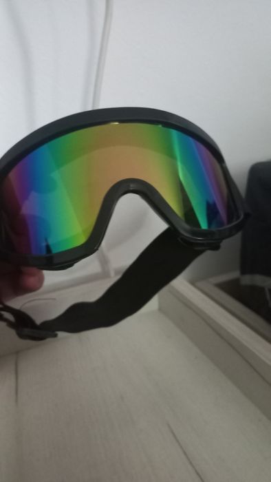 Vând ochelari ski