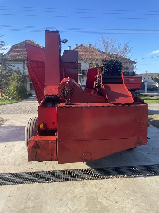 Zmaj 223 culegatoare de porumb