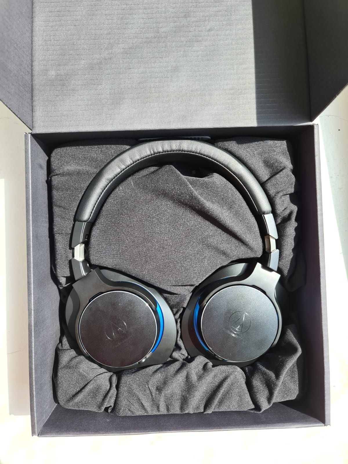 Наушники новые Audio-Technica ATH-MSR7b, Black-Blue