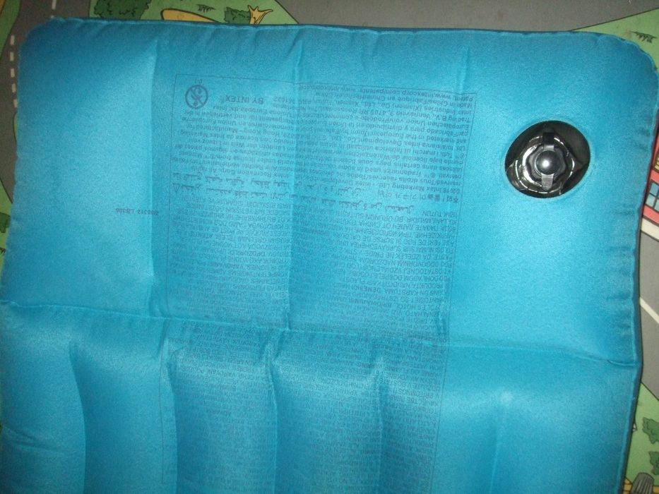 Saltea cu pompă Intex