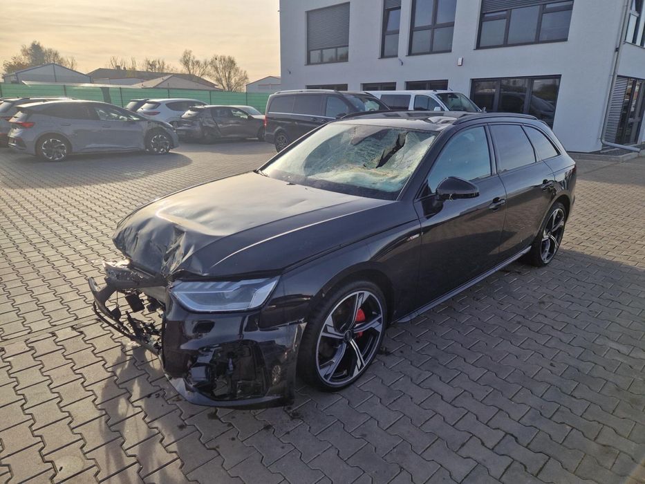 Audi A4 S line 2.0 TFSI Mild Hybrid 2024 avariat 25000 km