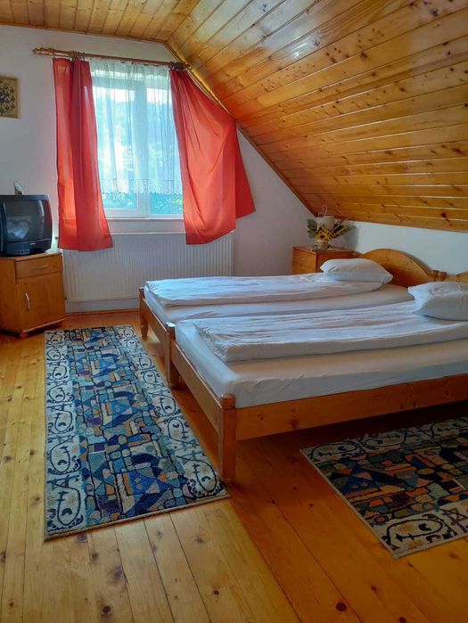 Cazare Cabana de sub brazi