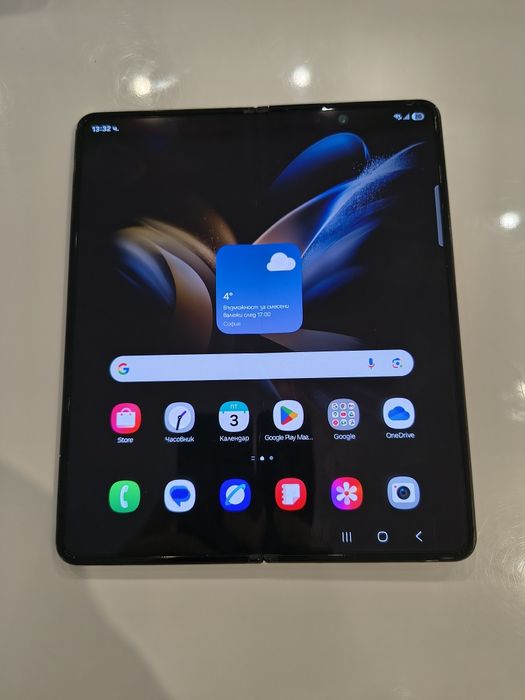 Samsung Galaxy Z Fold 4 черен